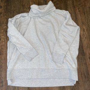 Heather gray Coul neck sweatshirt